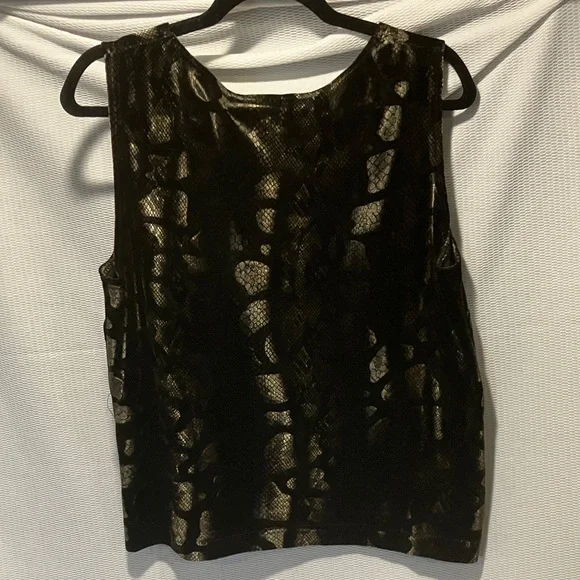 Leslie Fay Black and Gold Tank Top - Picture 3 of 5